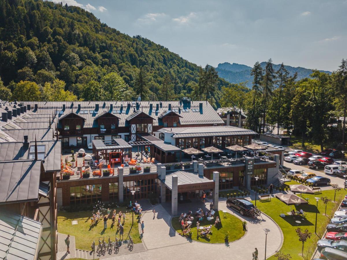 Szczawnica Park Resort & Spa Luaran gambar The resort's main village