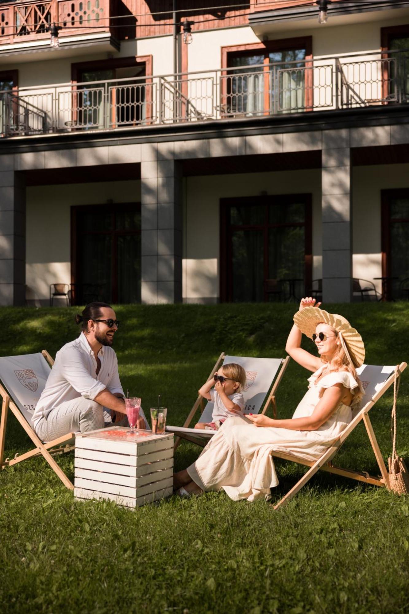 Szczawnica Park Resort & Spa Luaran gambar Family at the hotel